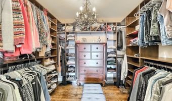 28 Crestview Ln 28, Danbury, CT 06810