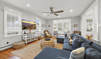 112 8TH St E, Beach Haven, NJ 08008