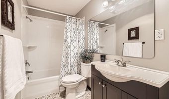 2712 9th Ave, Anoka, MN 55303