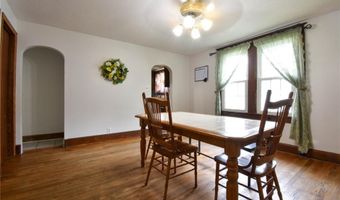 208 Wisconsin Ave, Alton, IL 62002