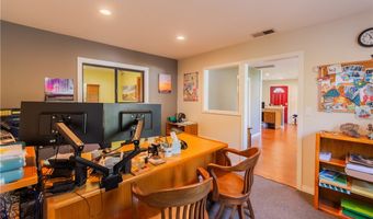 140 W Hawthorne St, Fallbrook, CA 92028