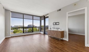 2001 15TH St N 509, Arlington, VA 22201