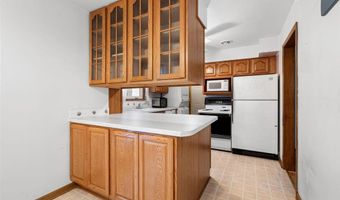 2010 11th Ave NE, Austin, MN 55912