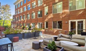 635 SLATERS Ln G-01, Alexandria, VA 22314