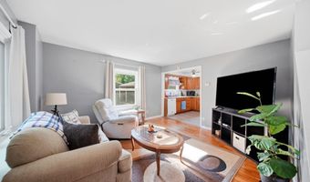2095 Harold St, Adrian, MI 49221