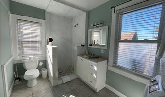 29 Anthony St, Newport, RI 02840