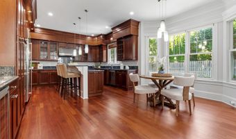 7527 WESTFIELD Dr, Bethesda, MD 20817