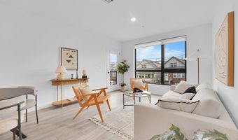 117 W 2ND St 202, Bayonne, NJ 07002
