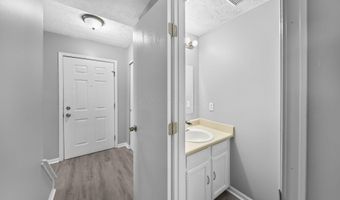 2392 Minerva Park Pl, Columbus, OH 43229