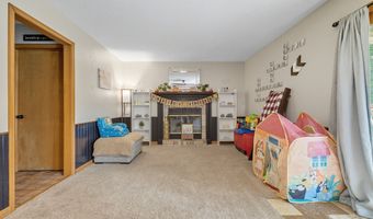 8448 Seattle Slew Ln, Indianapolis, IN 46217