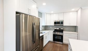 134 S FENWICK St, Arlington, VA 22204