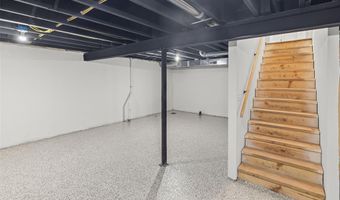 2301 Wedgewood Dr, Alton, IL 62002