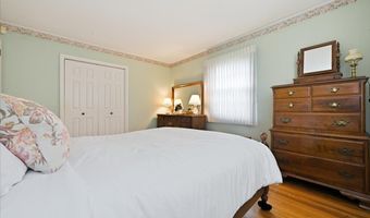 144 Hughes Pl, Albertson, NY 11507
