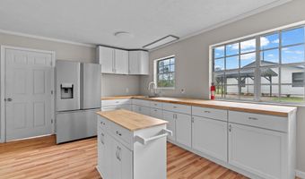 320 Brobston St, Baxley, GA 31513