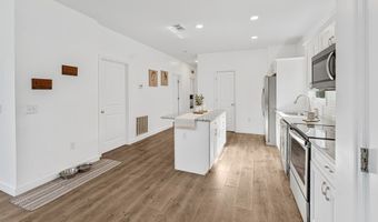 177 Ranier St, Baxley, GA 31513