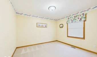 211 Orchard Ln, Alexandria, IN 46001