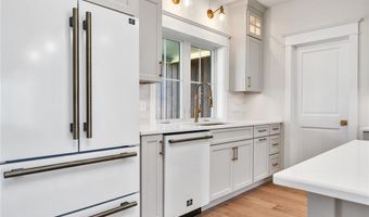 63 Forrest Ln, Charlestown, RI 02813