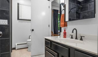 825 Valley Dr, Amherst, OH 44001