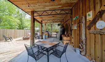 603 Newton Dr, Adel, GA 31620