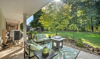 10237 INDEPENDENCE Dr, North Royalton, OH 44133