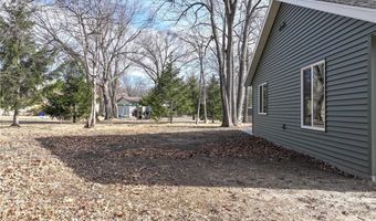 1142 Thomas Dr NE, Alexandria, MN 56308