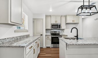 704 11th St, Abernathy, TX 79311