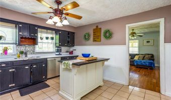 688 Saunders Hollow Rd, Barboursville, WV 25504