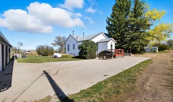 108 WOLCOTT St, Albin, WY 82050