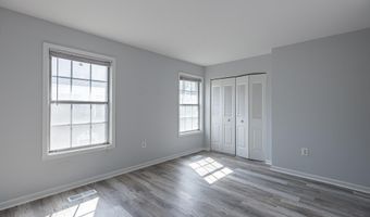 929 ROLFE St S 2, Arlington, VA 22204