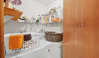 631 Deer Trail Dr, Indianapolis, IN 46217