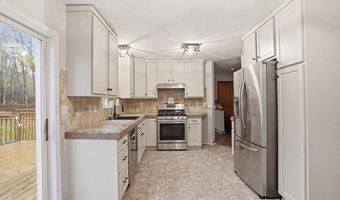 10 Farmer Ct, Albrightsville, PA 18210