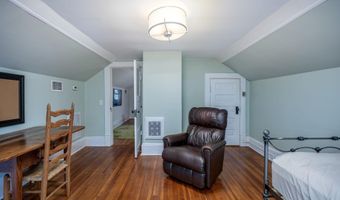 2012 Broad St, Camden, SC 29020
