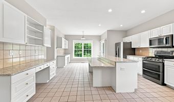 63 Meadow Brook Rd, Brookfield, CT 06804