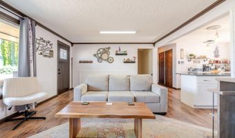 656 E Thornton Lake Dr NW, Albany, OR 97321