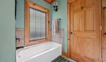 630 Eagle Point Dr, Austin, KY 42123