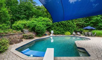 43 Newfane Rd, Bedford, NH 03110