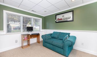 127 Curtiss St, Bristol, CT 06010