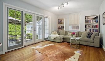 9202 BULLS RUN Pkwy, Bethesda, MD 20817