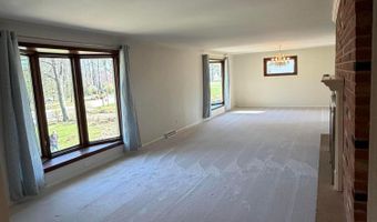 445 S Countryside Dr, Ashland, OH 44805