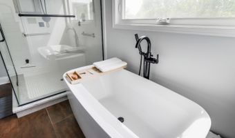 136 Montfair Dr, Amherst, VA 24521