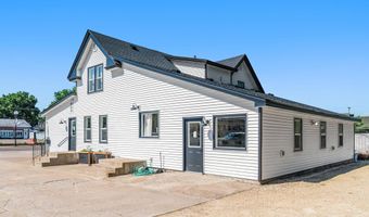 623 E Main St, Anoka, MN 55303