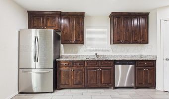 621 S HILL St, Amarillo, TX 79104