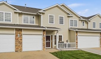 822 Red Hawk Way SE, Altoona, IA 50009