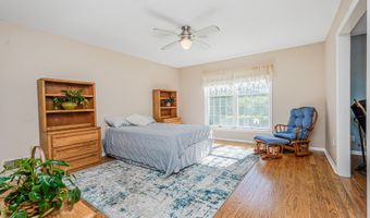 27 Southview Ter S, Middletown, NJ 07748