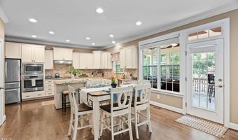 2712 Lake Waccamaw Trl, Apex, NC 27502