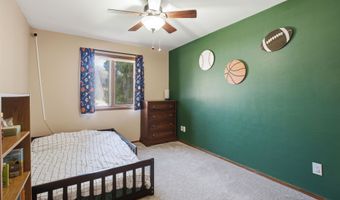 2025 W HARVEST Dr, Appleton, WI 54914