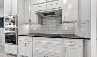 28 Copinsay Dr, Bella Vista, AR 72715