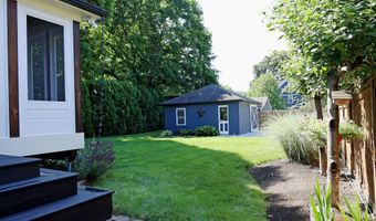 30 Elizabeth St, Bethel, CT 06801