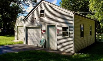 25076 W Edgar Ave, Antioch, IL 60002