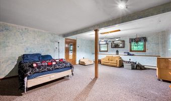 52 Singleton Rd, Chaplin, CT 06235
